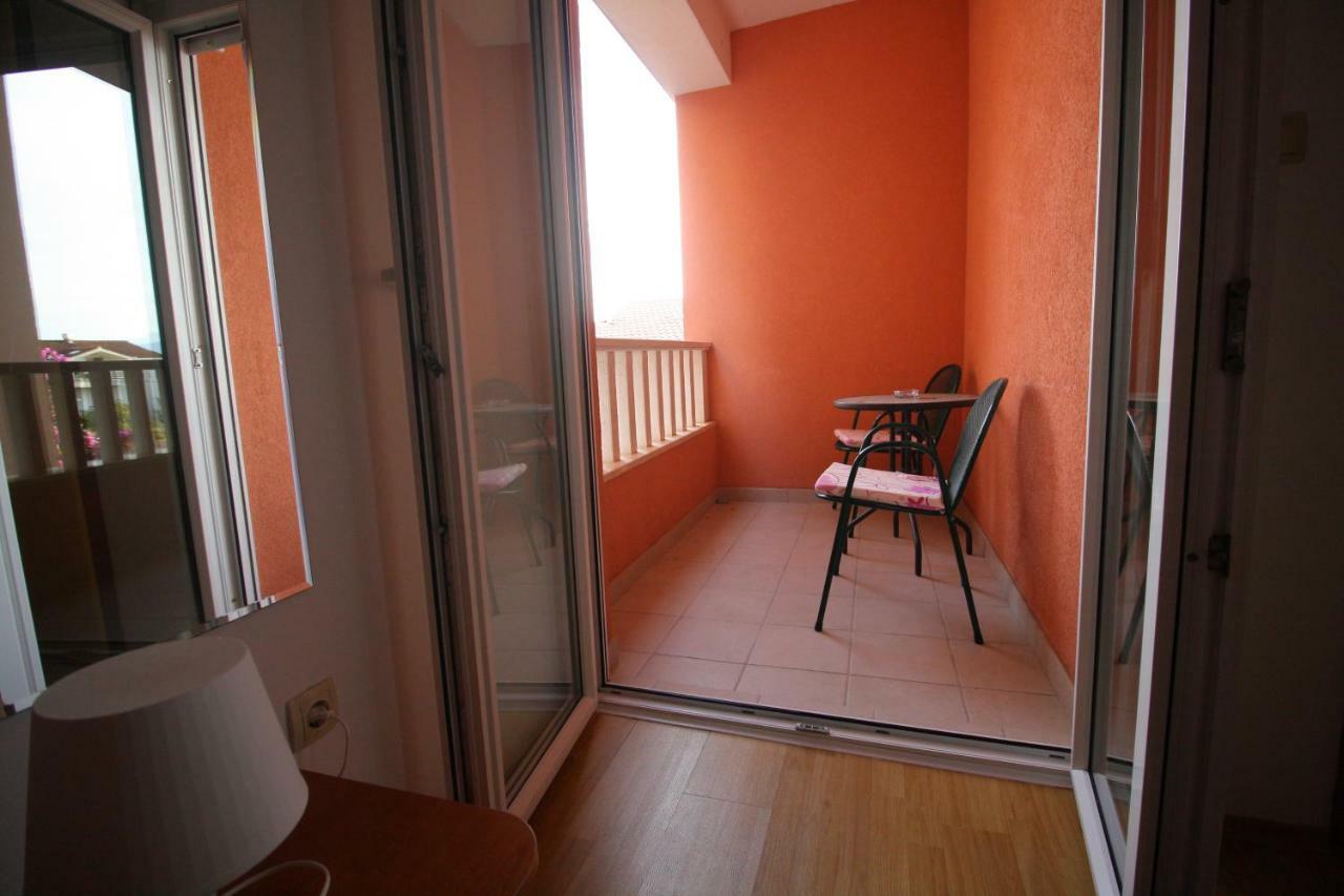 Apartments Knezovic Gradac  Exterior photo