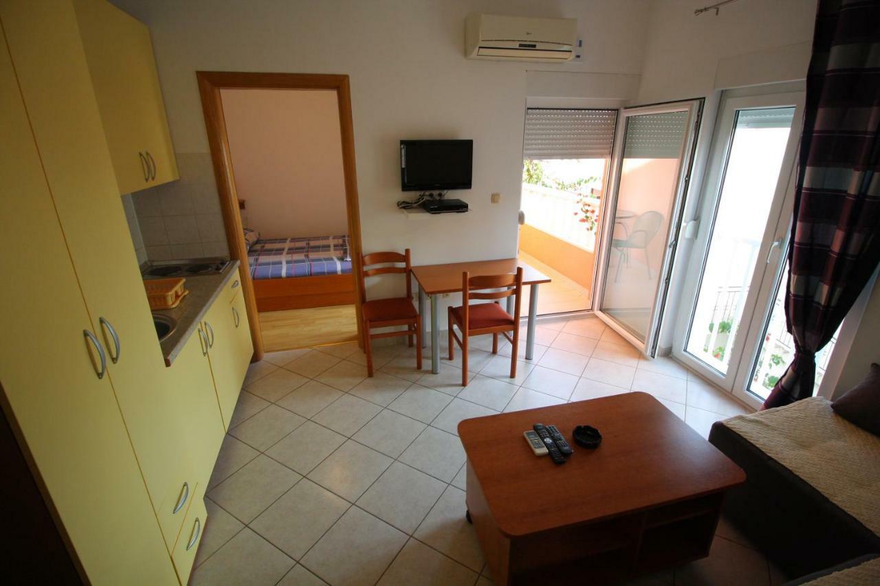 Apartments Knezovic Gradac  Exterior photo
