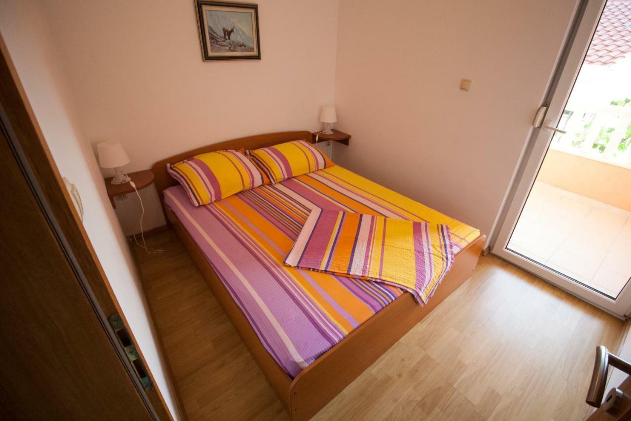 Apartments Knezovic Gradac  Exterior photo
