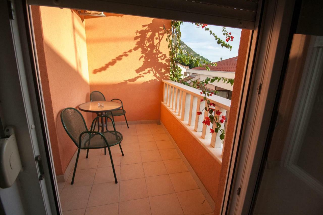 Apartments Knezovic Gradac  Exterior photo