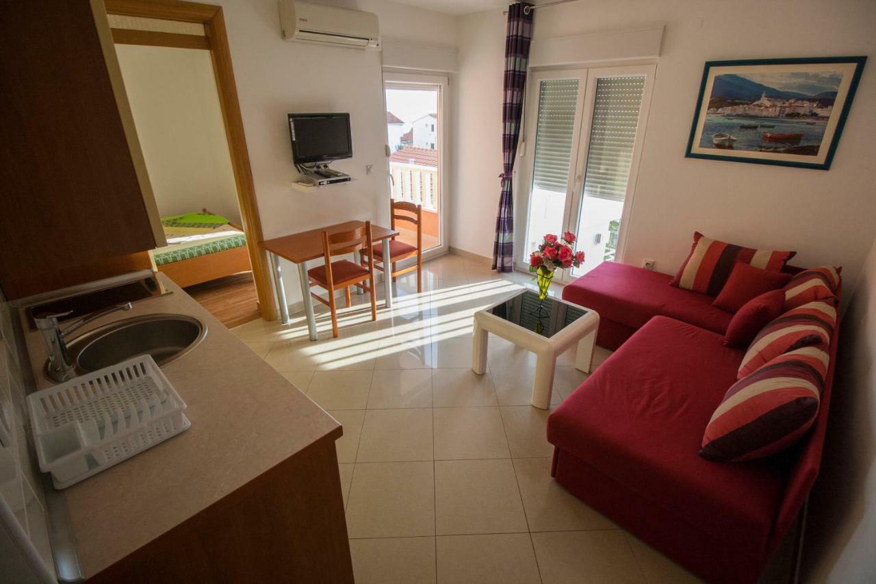 Apartments Knezovic Gradac  Exterior photo